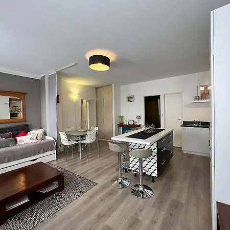 Le Victoria I - Point - 50m2 Apartment *